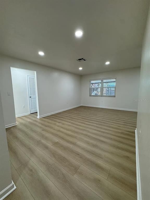 Empty room, Interior, Recessed Lighting, Wood Texture Flooring