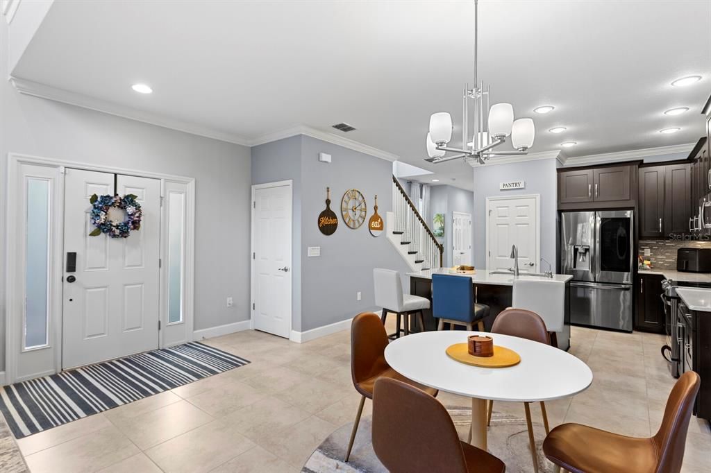 Chandelier, Dining room, Interior, Kitchen, Pendant Lights, Recessed Lighting, Stainless Steel Appliances