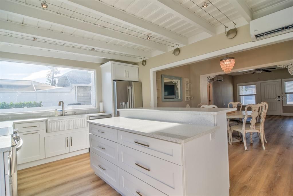 Dining room, Interior, Kitchen, Stainless Steel Appliances, Wood Texture Flooring