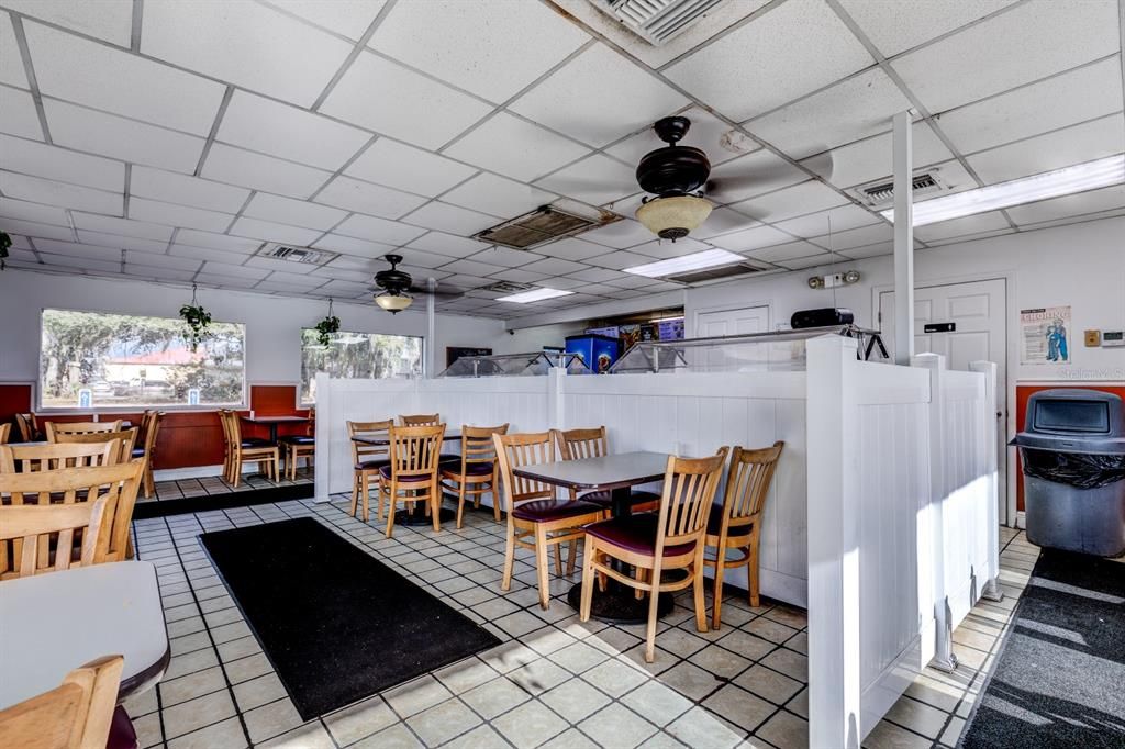 Dining room, Interior