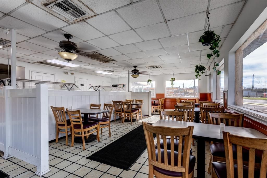 Dining room, Interior