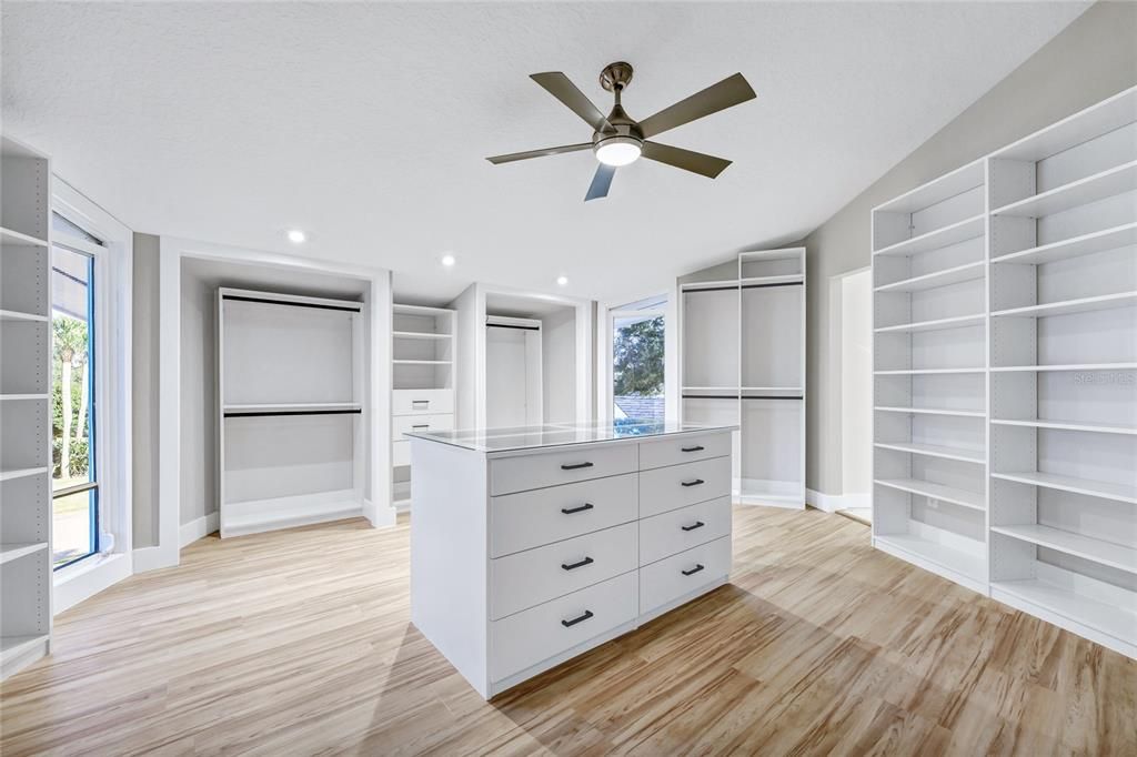 Interior, Recessed Lighting, Walk-in Closets, Wood Texture Flooring
