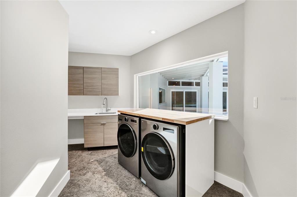 Interior, Recessed Lighting, Washer