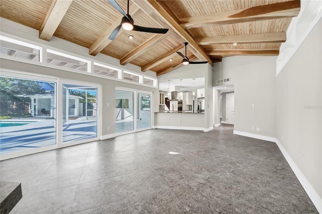 Empty room, Interior, Wooden Beams, Wooden Ceilings