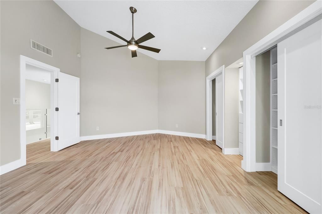 Empty room, Interior, Recessed Lighting, Wood Texture Flooring