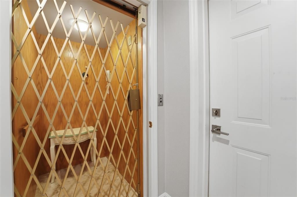 Elevator, Interior, Wine Storage