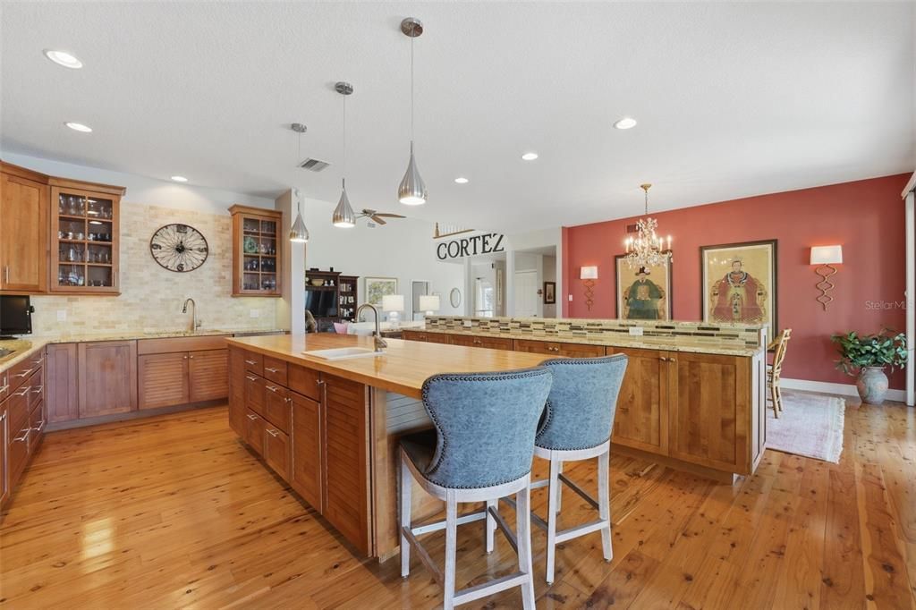 Chandelier, Interior, Kitchen, Pendant Lights, Recessed Lighting, Stone Walls, Wood Texture Flooring