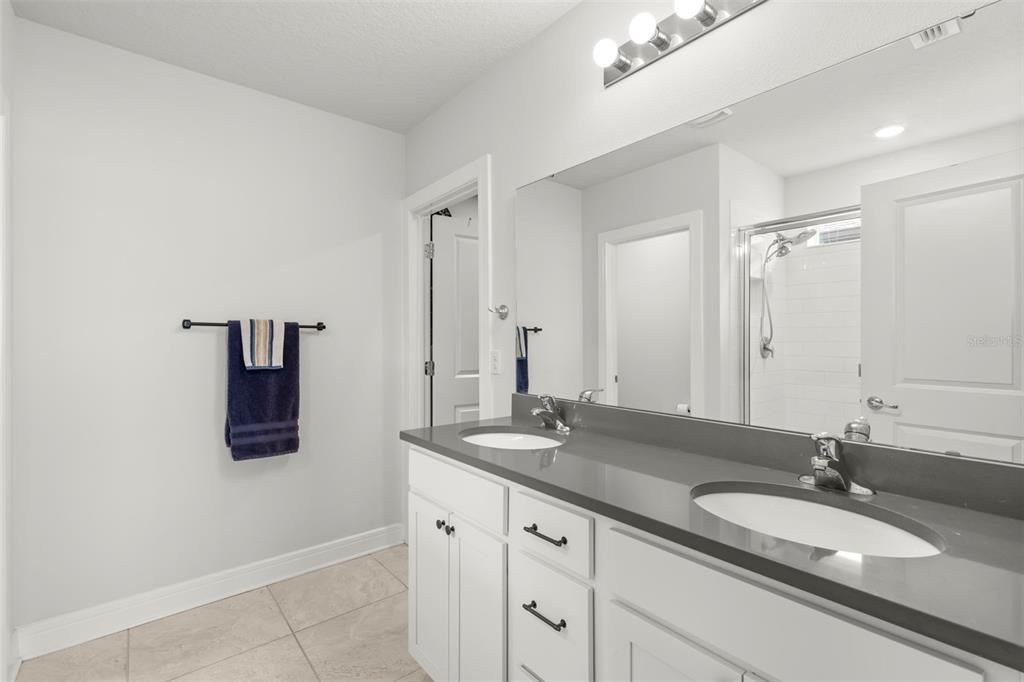Bathroom, Dual Sink Vanities, Interior, Recessed Lighting