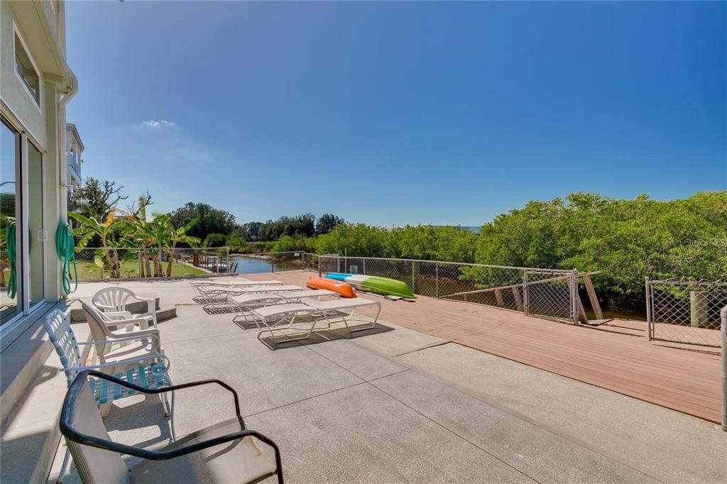 Backyard, Exterior, Water