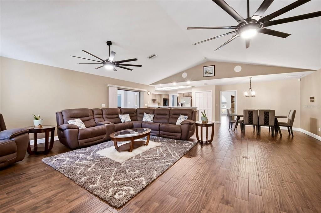 Chandelier, Dining room, Interior, Living room, Wood Texture Flooring