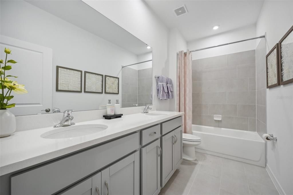 Bathroom, Dual Sink Vanities, Interior, Recessed Lighting