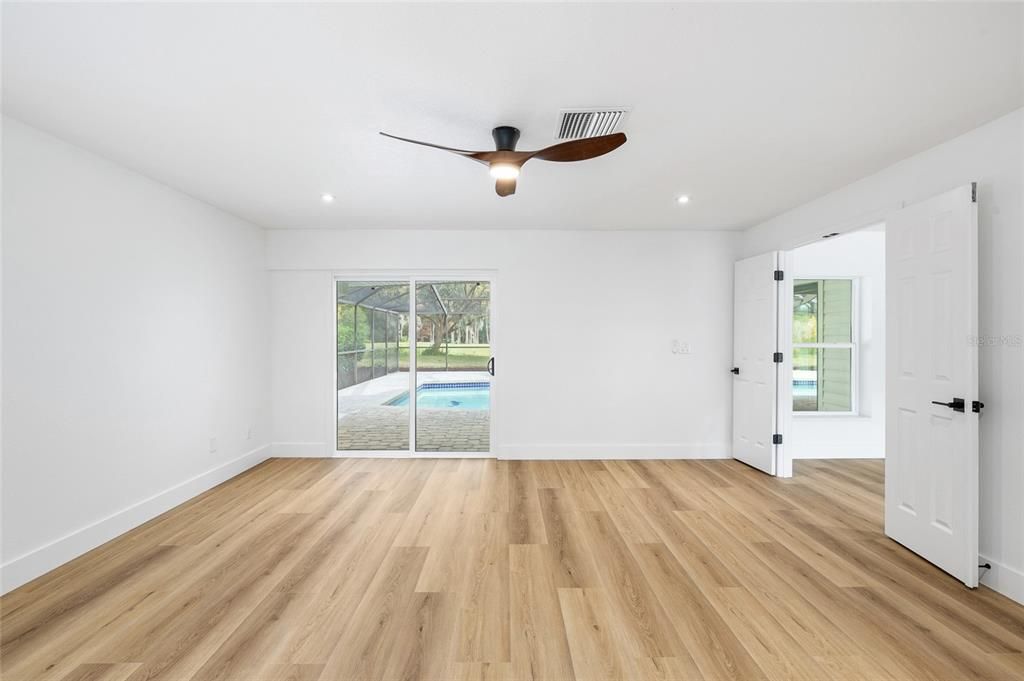 Empty room, Interior, Recessed Lighting, Wood Texture Flooring