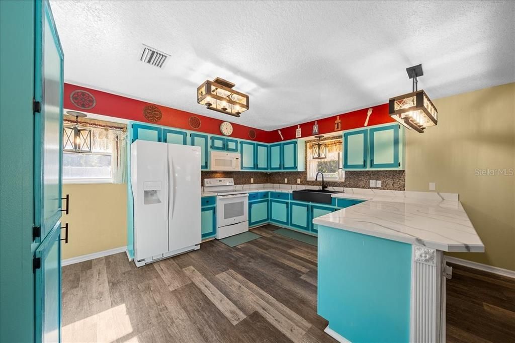 Interior, Kitchen, Pendant Lights, Wood Texture Flooring
