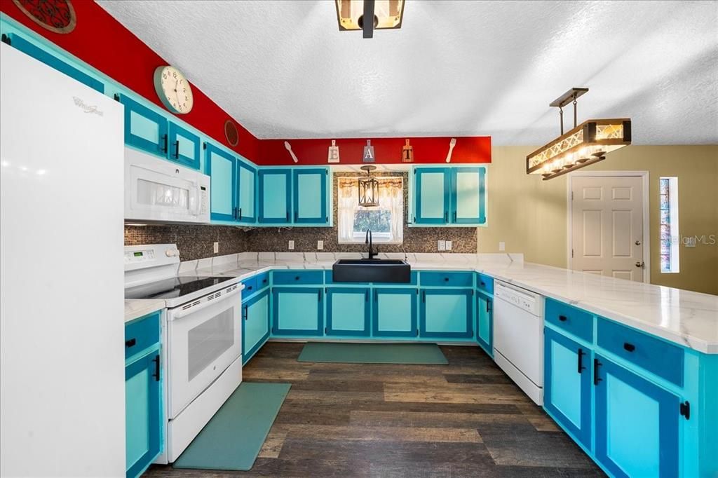 Chandelier, Interior, Kitchen, Pendant Lights, Wood Texture Flooring