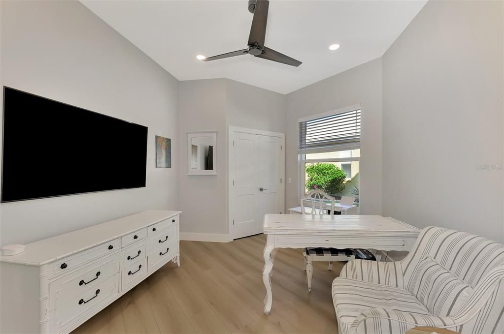 Home Office, Interior, Recessed Lighting, Wood Texture Flooring