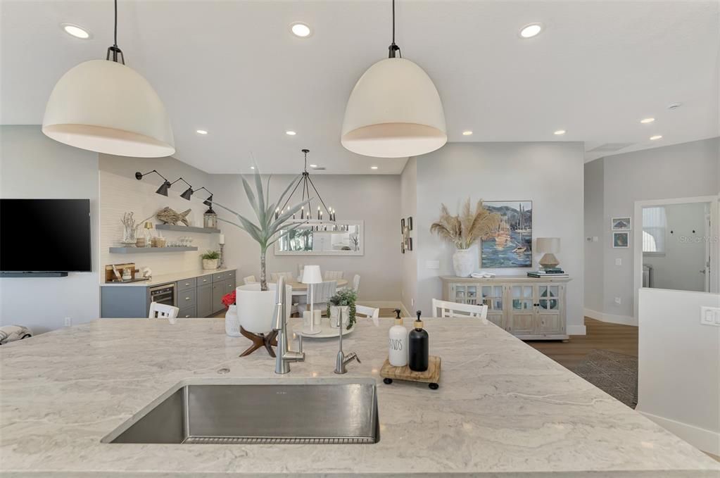 Dining room, Interior, Kitchen, Pendant Lights, Recessed Lighting, Wood Texture Flooring
