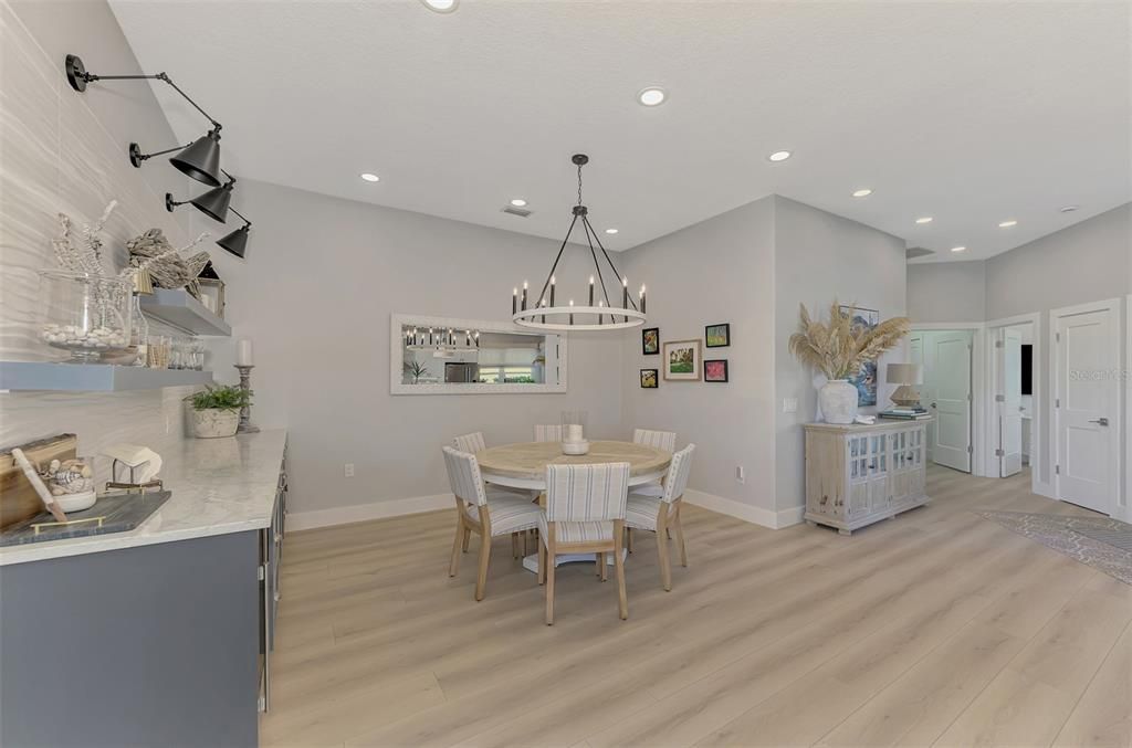 Chandelier, Dining room, Interior, Recessed Lighting, Wood Texture Flooring