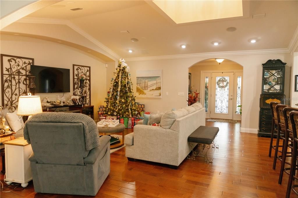 Interior, Living room, Recessed Lighting, Wood Texture Flooring