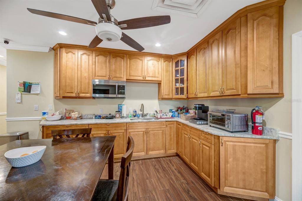 Dining room, Interior, Kitchen, Recessed Lighting, Wood Texture Flooring