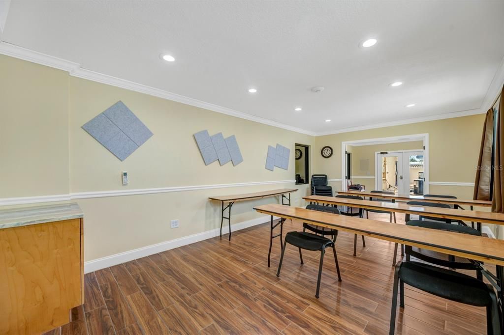 Dining room, Interior, Recessed Lighting, Wood Texture Flooring