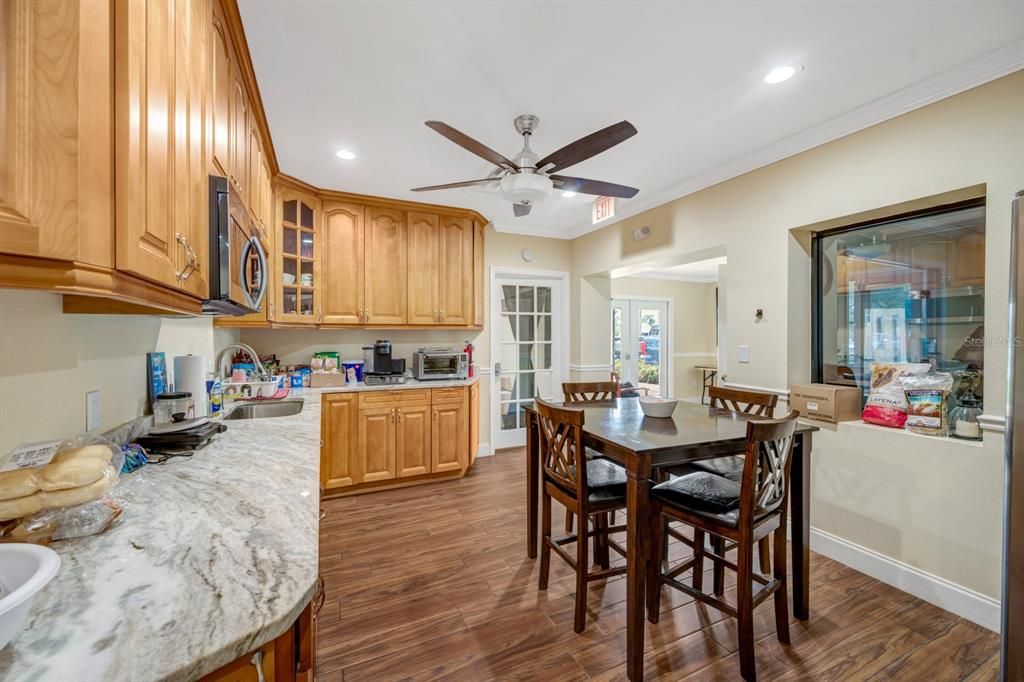 Dining room, Interior, Kitchen, Recessed Lighting, Wood Texture Flooring