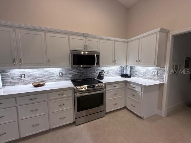 Interior, Kitchen, Stainless Steel Appliances