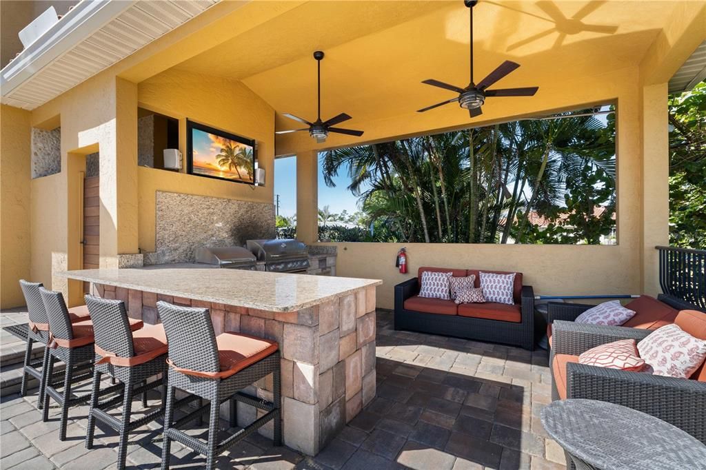 Exterior, Outdoor Kitchen