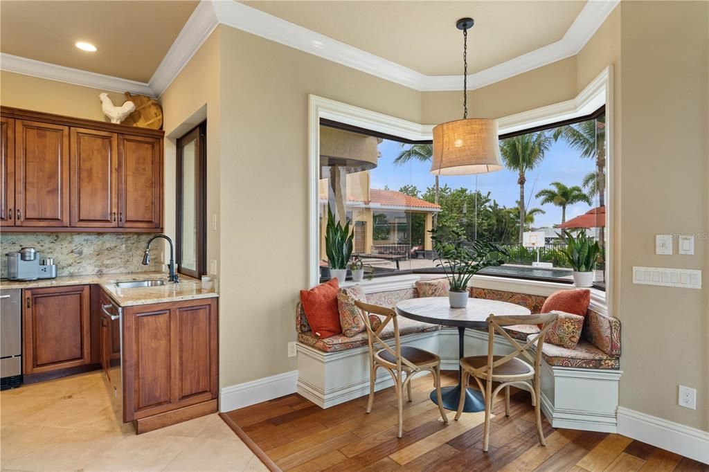 Dining room, Interior, Kitchen, Pendant Lights, Recessed Lighting, Wood Texture Flooring