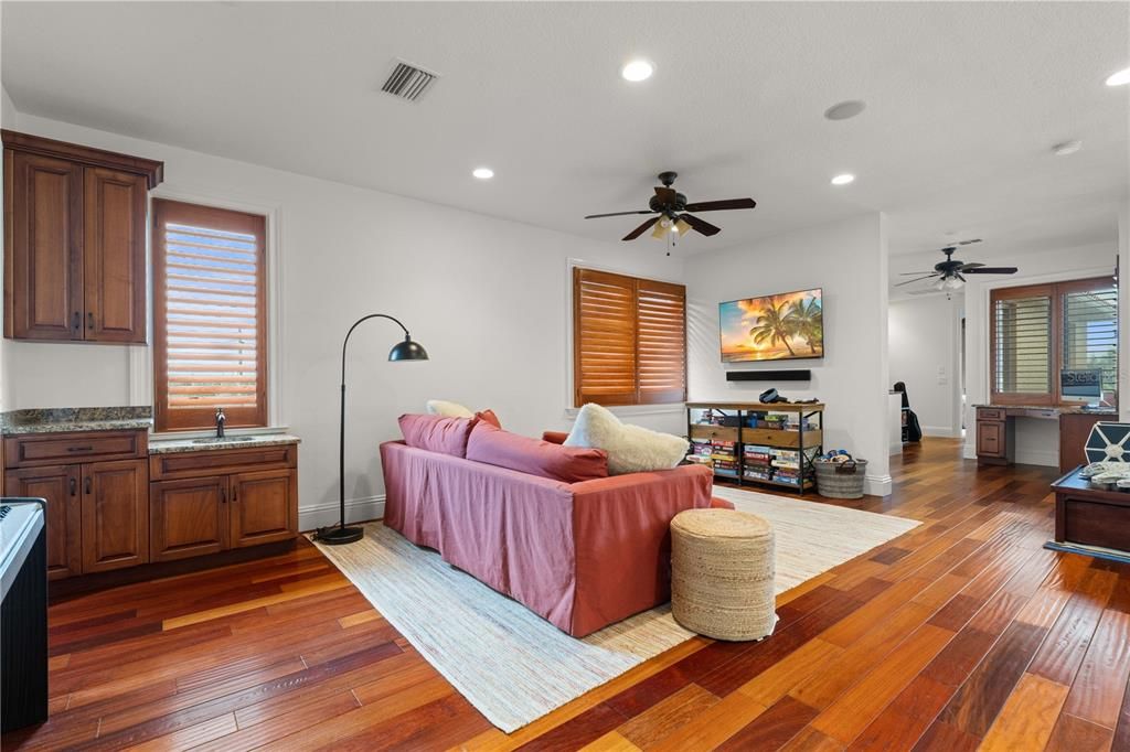 Interior, Living room, Recessed Lighting, Wood Texture Flooring