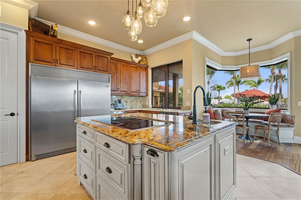 Dining room, Interior, Kitchen, Pendant Lights, Recessed Lighting, Stainless Steel Appliances