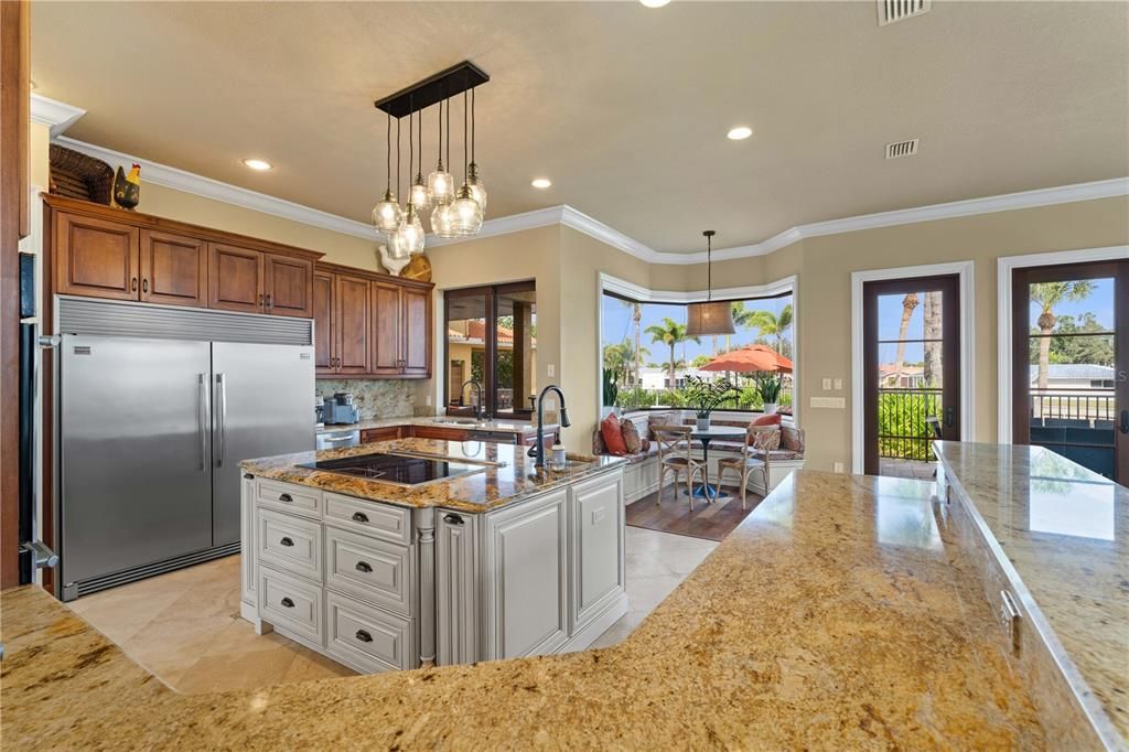 Dining room, Interior, Kitchen, Pendant Lights, Recessed Lighting, Stainless Steel Appliances