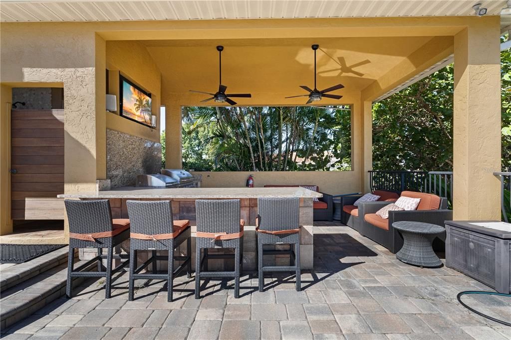 Exterior, Outdoor Kitchen