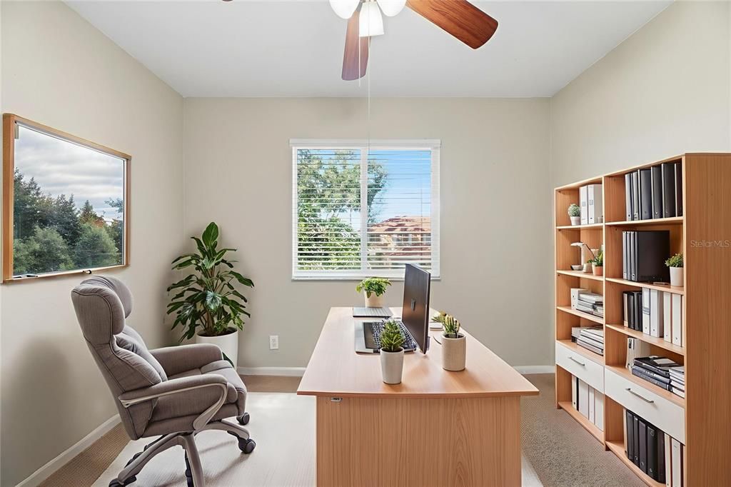 Home Office, Interior