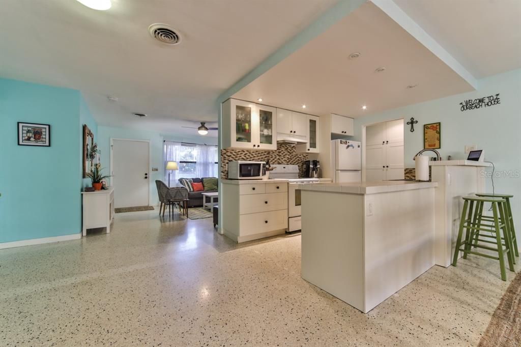 Dining room, Interior, Kitchen, Recessed Lighting