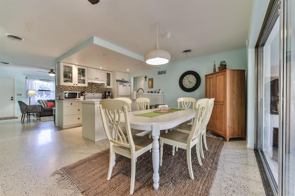 Dining room, Interior, Kitchen, Pendant Lights, Recessed Lighting