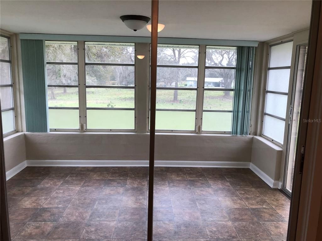 Empty room, Interior, Sun Room