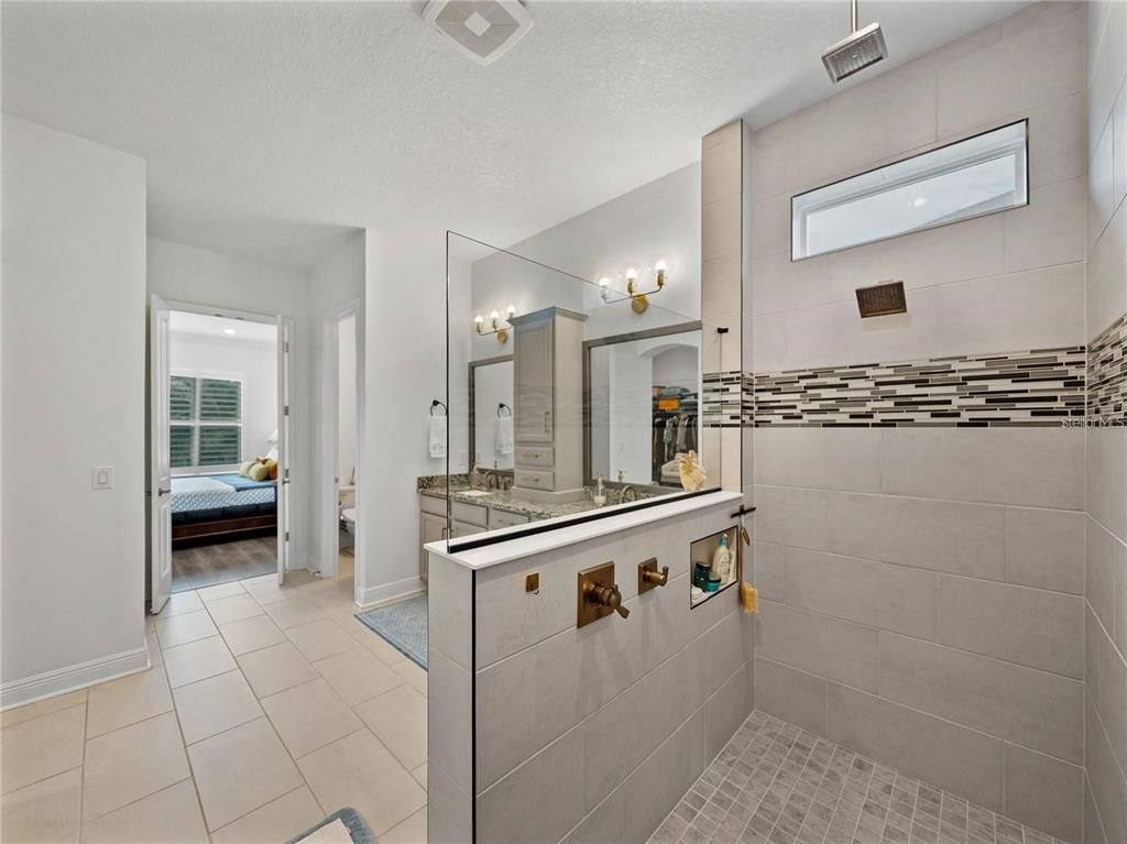 Bathroom, Interior, Recessed Lighting