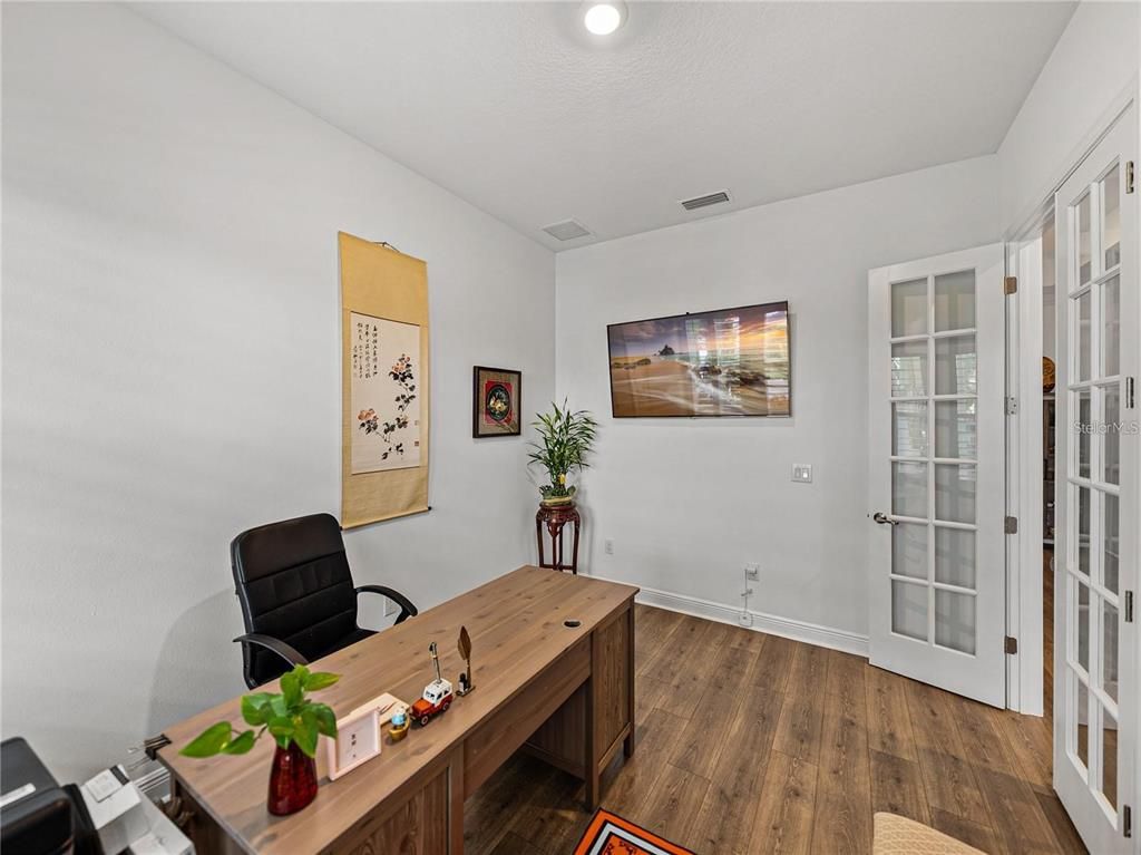 Home Office, Interior, Recessed Lighting, Wood Texture Flooring