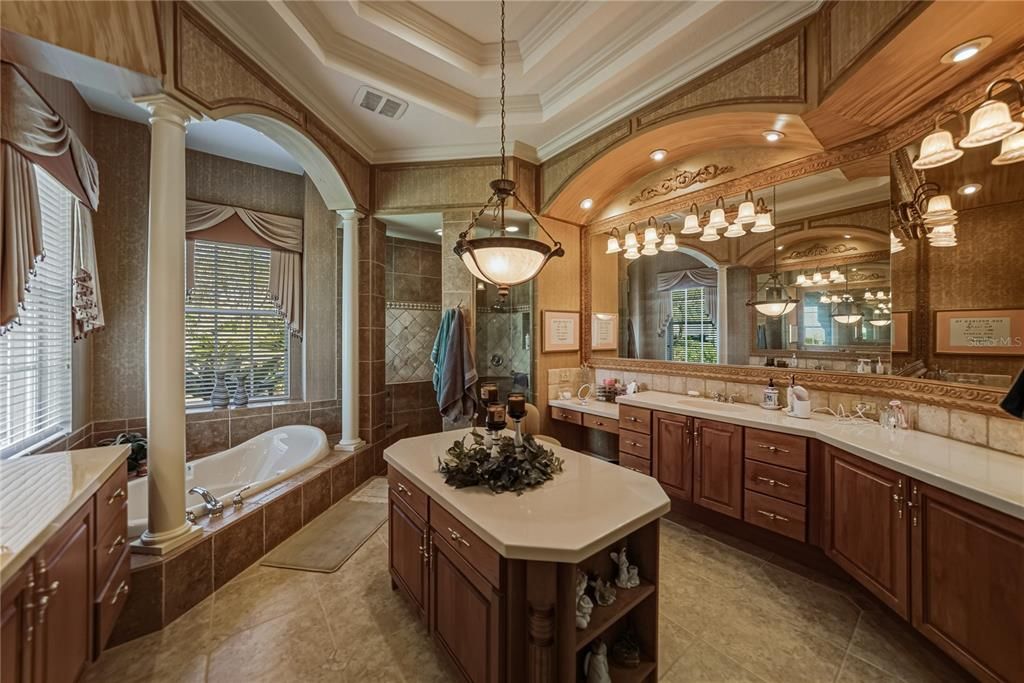 Bathroom, Dual Sink Vanities, Interior, Pendant Lights, Recessed Lighting