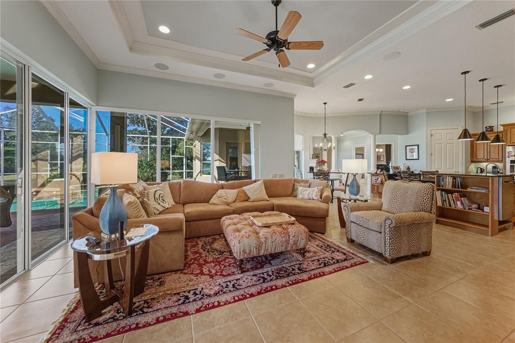 Chandelier, Interior, Kitchen, Living room, Pendant Lights, Recessed Lighting