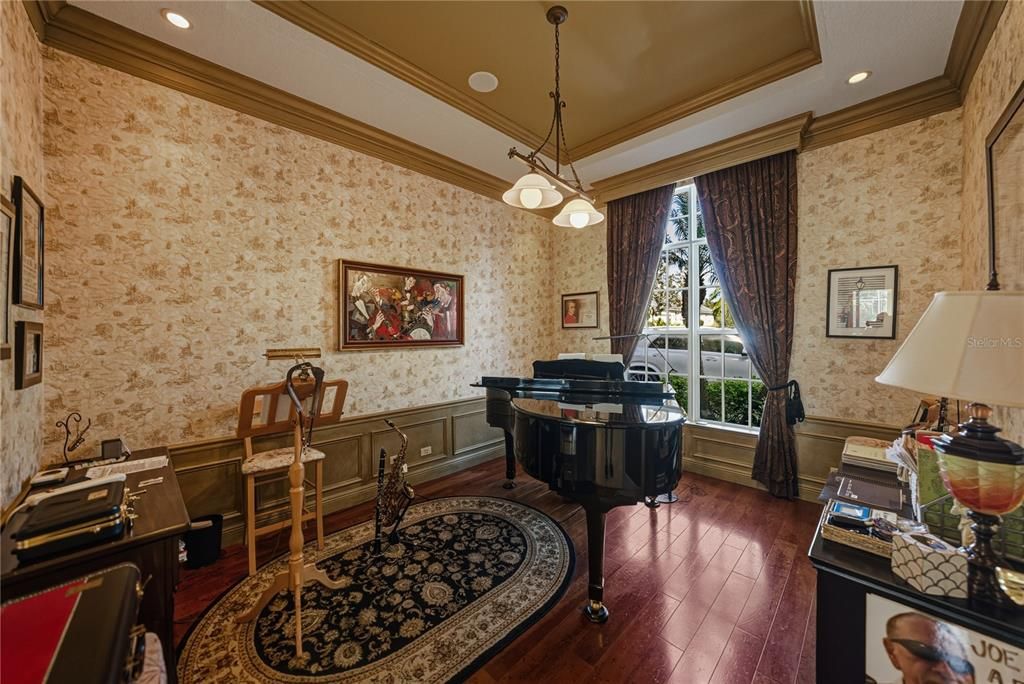 Home Office, Interior, Pendant Lights, Piano, Recessed Lighting, Wood Texture Flooring