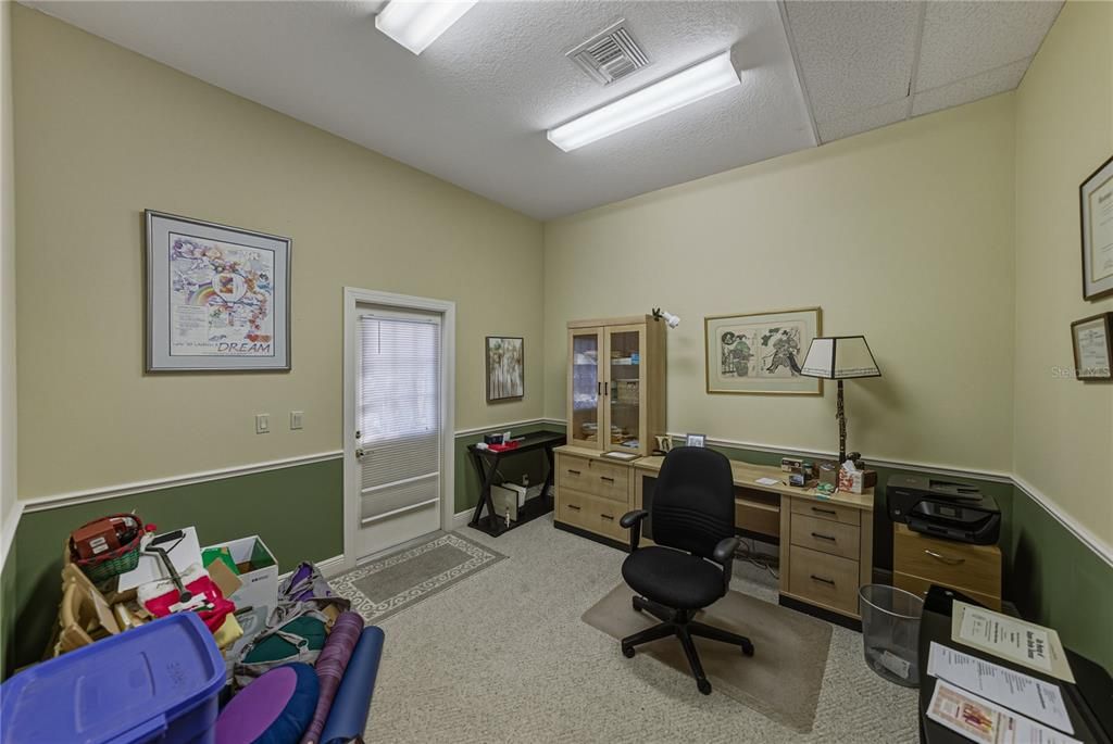 Home Office, Interior