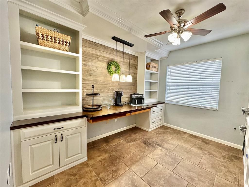 Interior, Pendant Lights, Wooden Walls