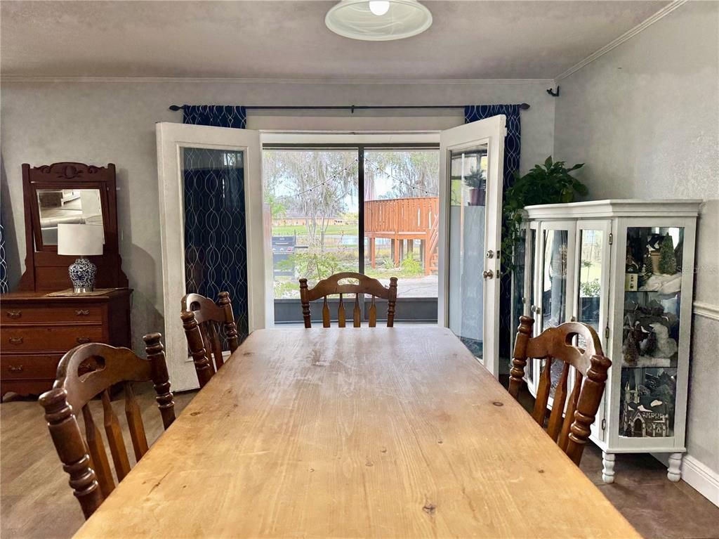 Dining room, Interior