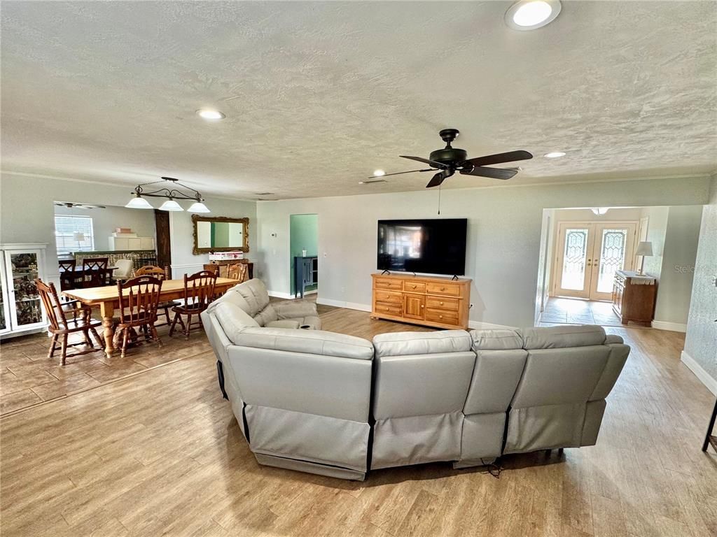 Dining room, Interior, Living room, Recessed Lighting, Wood Texture Flooring