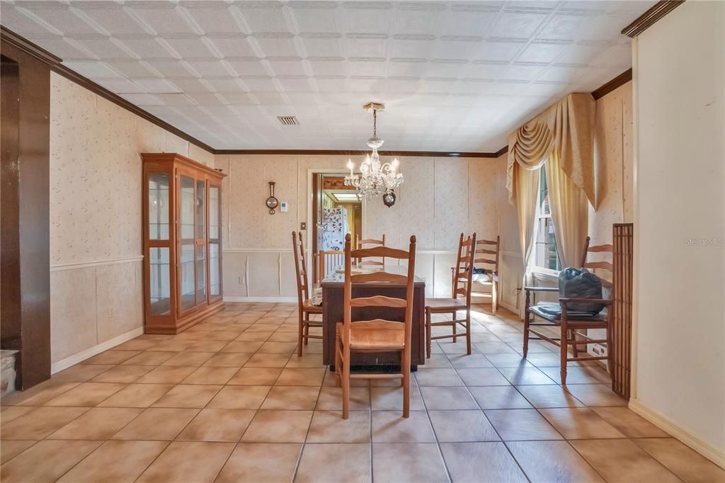 Chandelier, Dining room, Interior