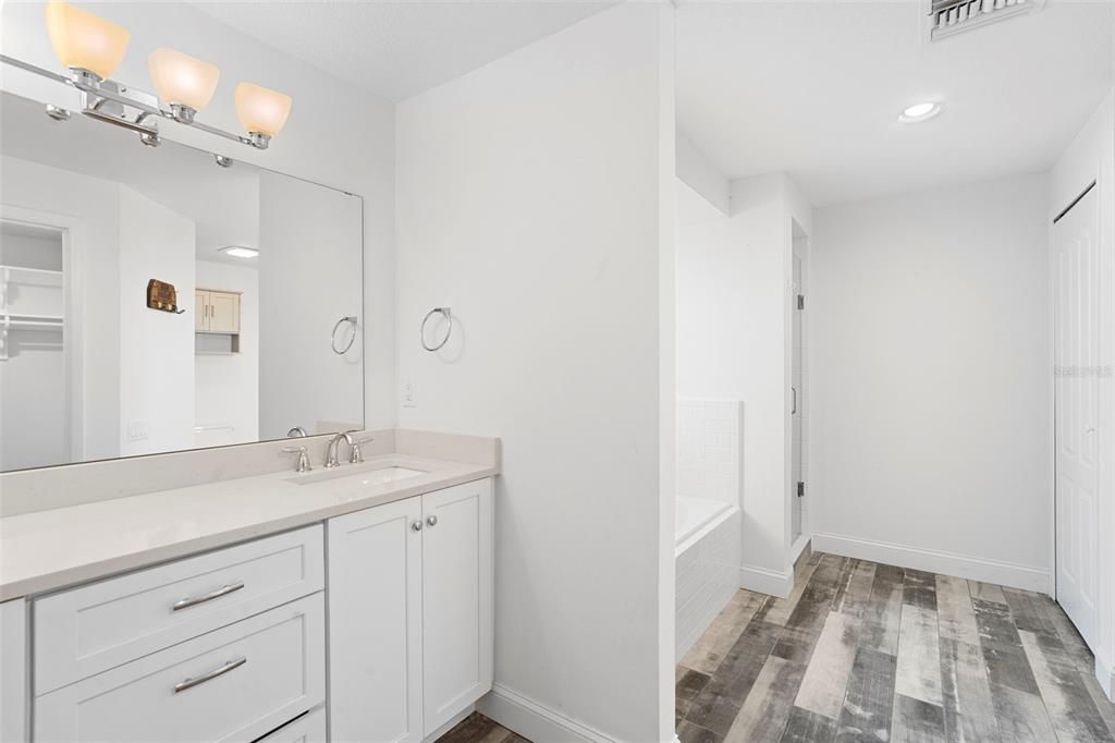 Bathroom, Interior, Recessed Lighting, Wood Texture Flooring