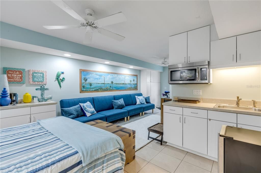 Bedroom, Interior, Living room, Recessed Lighting