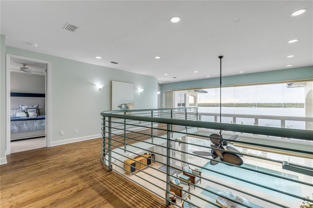 Bedroom, Interior, Recessed Lighting, Water, Wood Texture Flooring