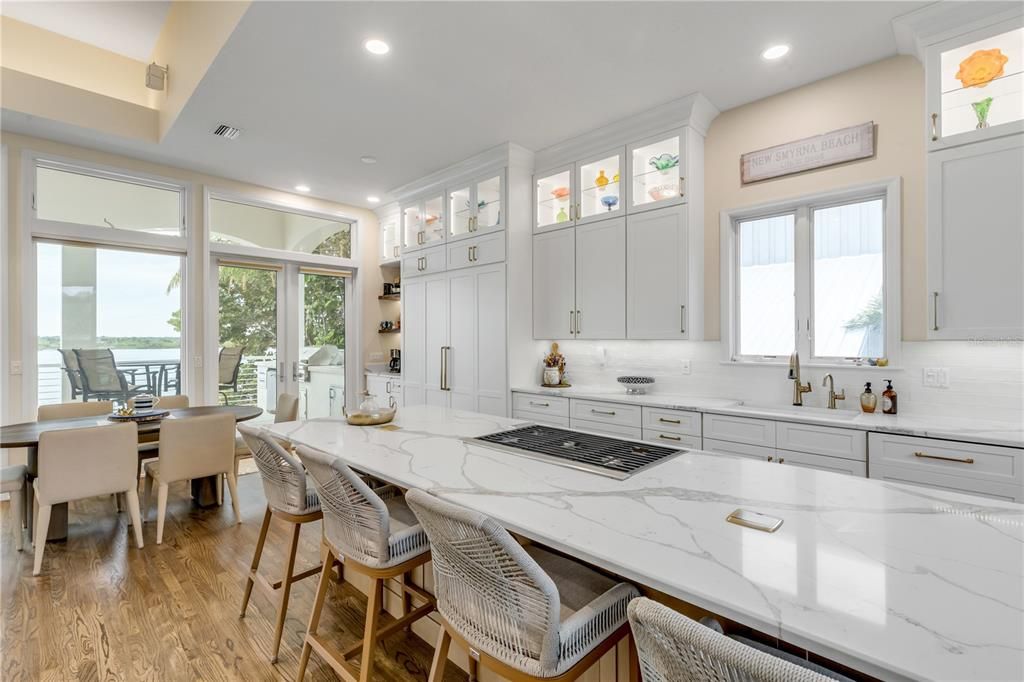 Dining room, Interior, Kitchen, Recessed Lighting, Wood Texture Flooring